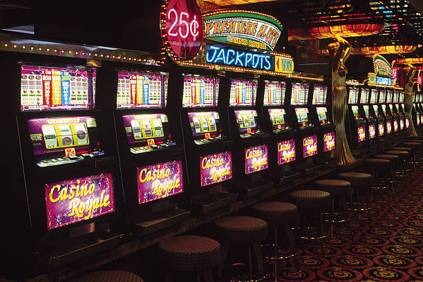 sgo77 platform interface showing live casino tables and sportsbook sections