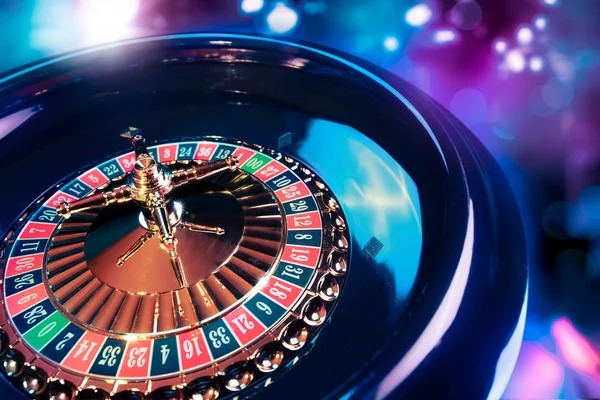sgo77 mobile app interface showing live casino tables and sportsbook menu